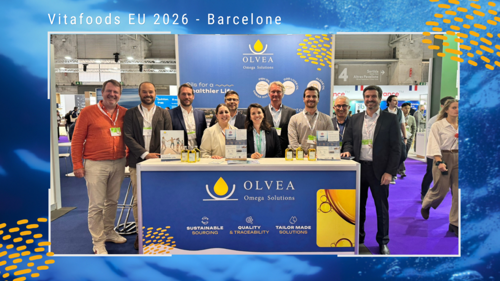 Équipe OLVEA Omega Solutions sur le salon Vitafoods Europe 2026 à Barcelone, présentant des solutions oméga‑3 durables et traçables pour la nutrition humaine.